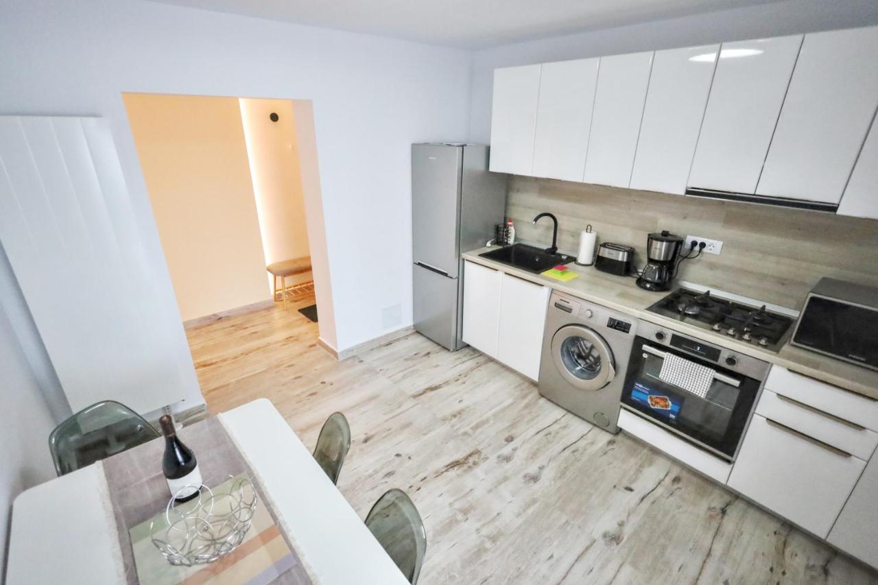 Apartament Patrick Gura Humorului Eksteriør billede